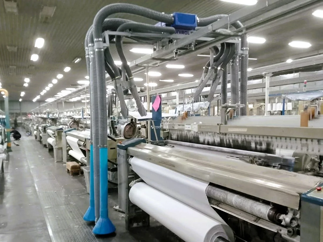 Overhead travelling cleaner - for weaving units - Belt driven travelling cleaner
